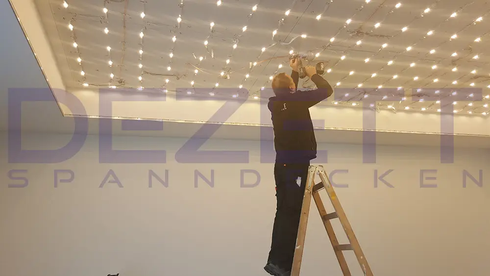 DEZETT Spanndecken & Lichtdecken - LED Lichtdecke in Fahrzeugübergabe Audi Autohaus Bernburg - Gallery 04